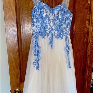 Women dress